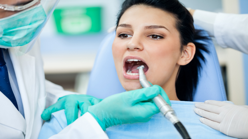 4 Signs You’re a Good Candidate for Dental Implants in Houston, TX